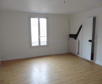 Location Appartement atypique 3 pièces Neauphle-le-Château (78640)